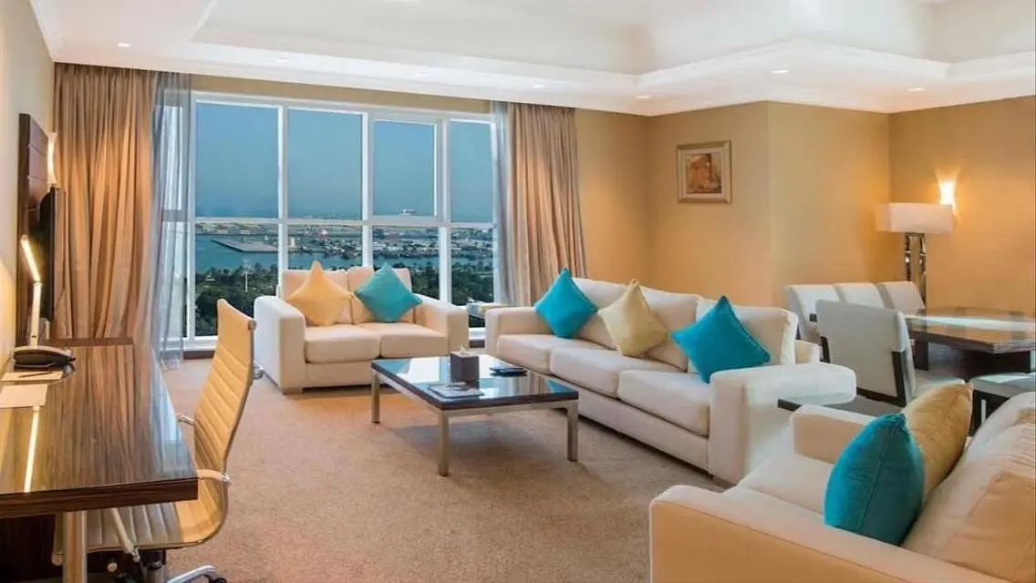 Luxury Villa with Stunning Lake View