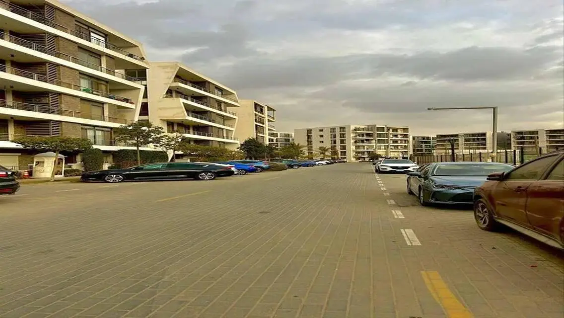 عقار فاخر بمساحة واسعة في AUC