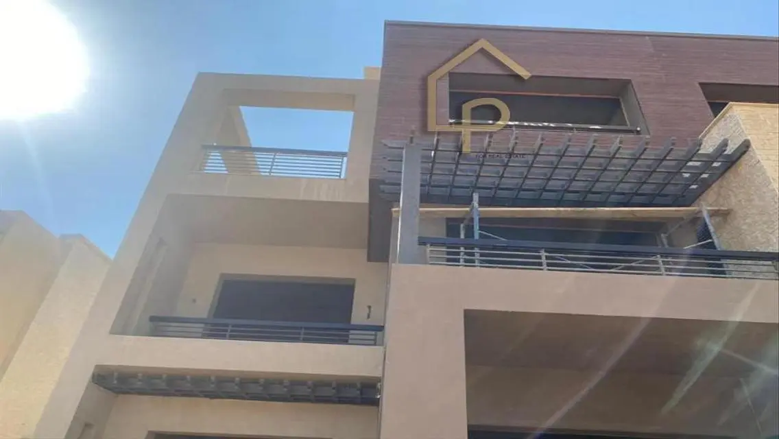 Twin House for sale at New Giza Gold Cliff