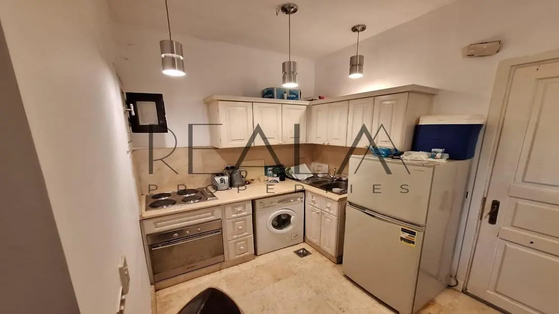 Luxury Property with Stunning Views and Private Garden