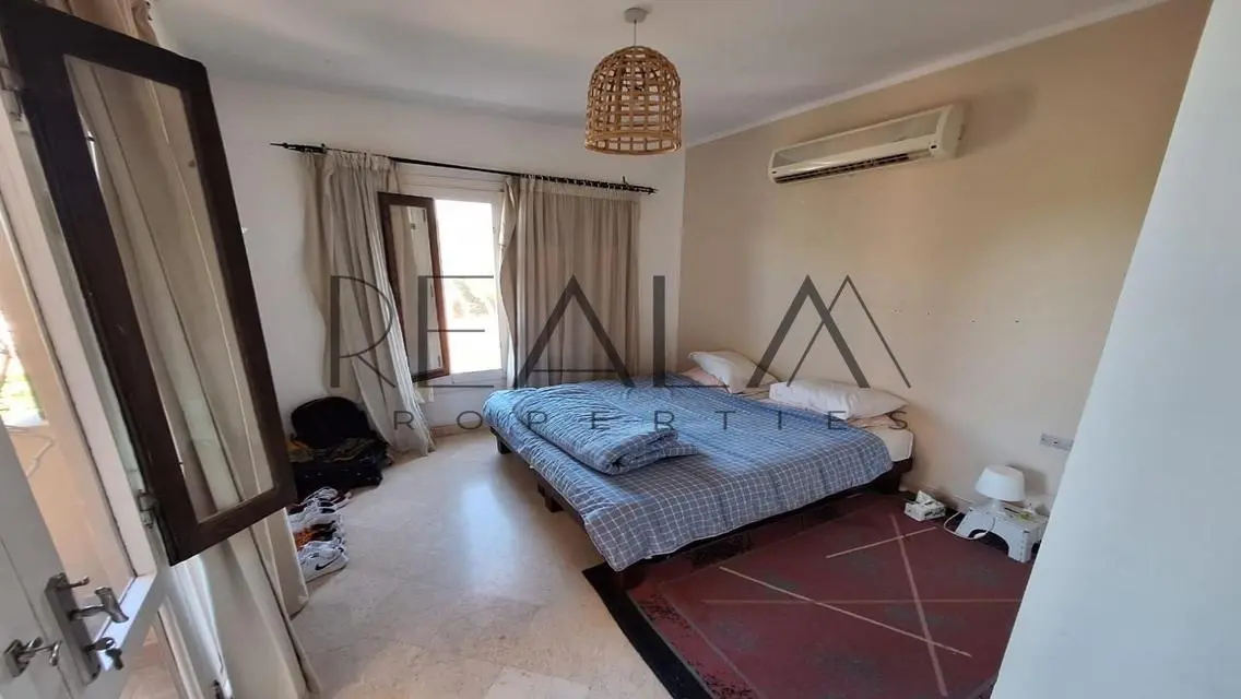 Luxury Property with Stunning Views and Private Garden