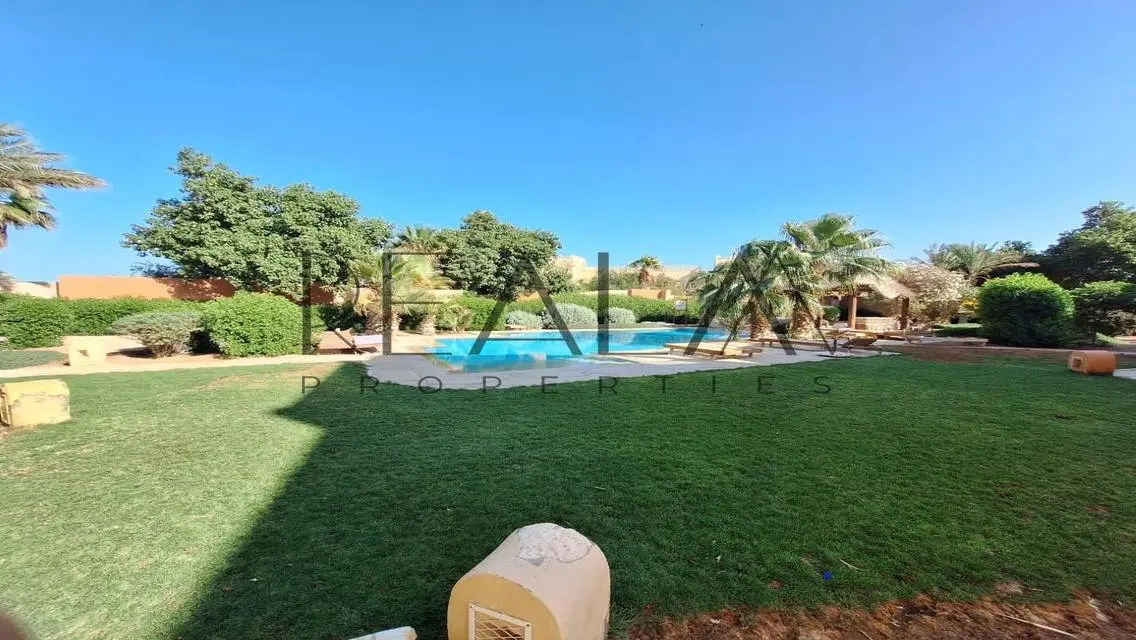 Luxury Property with Stunning Views and Private Garden