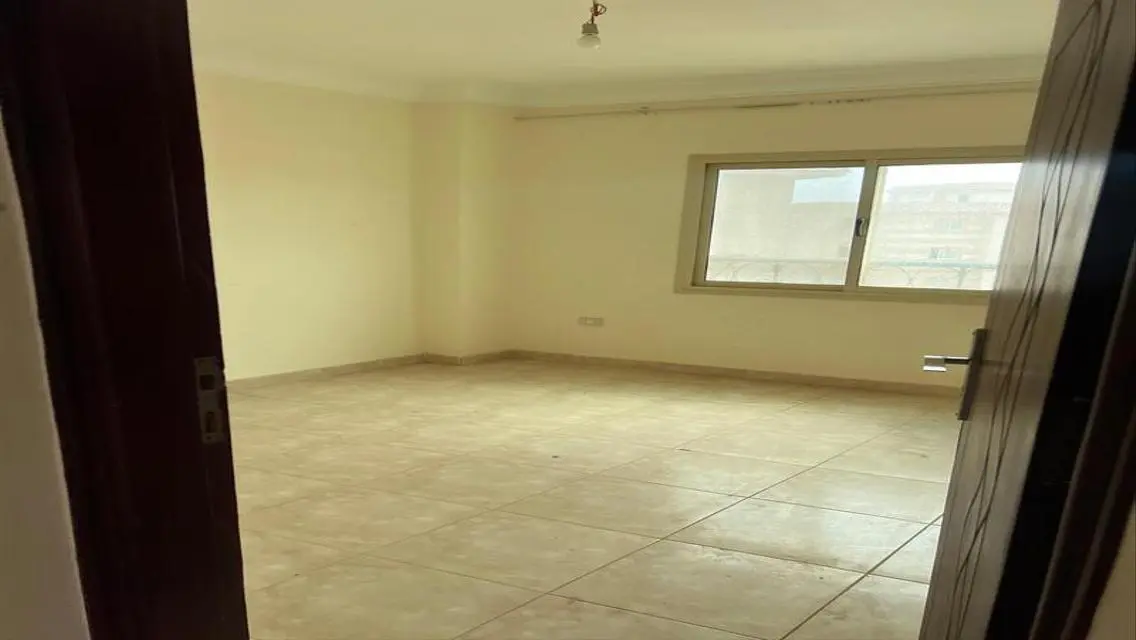 شقة فاخرة متاحة للبيع