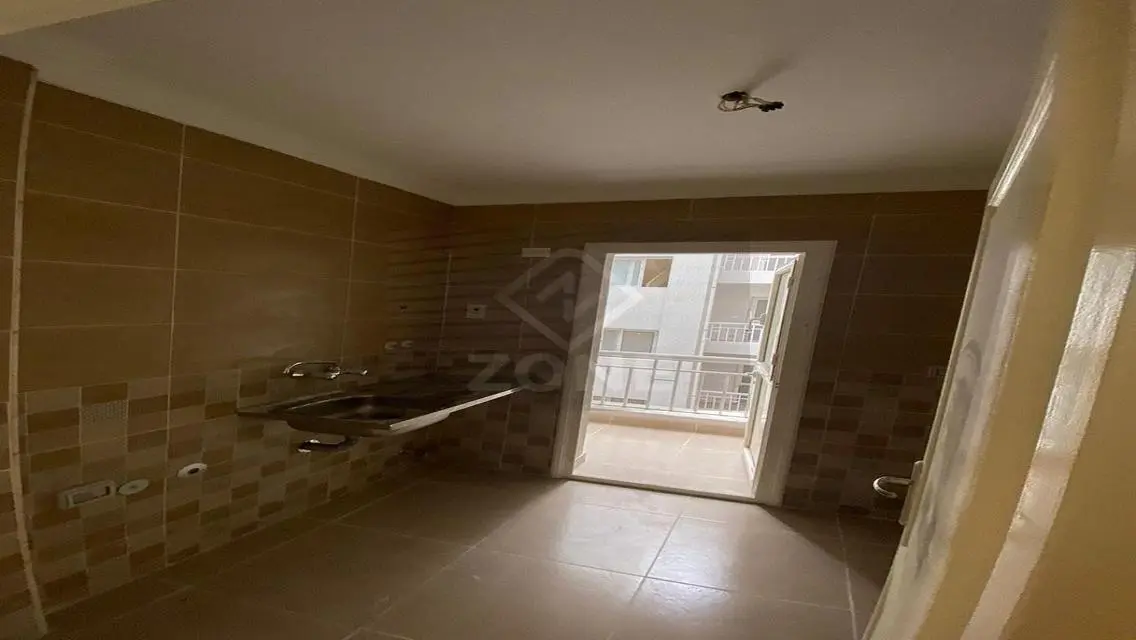 Luxurious Apartment in Madinaty - B12