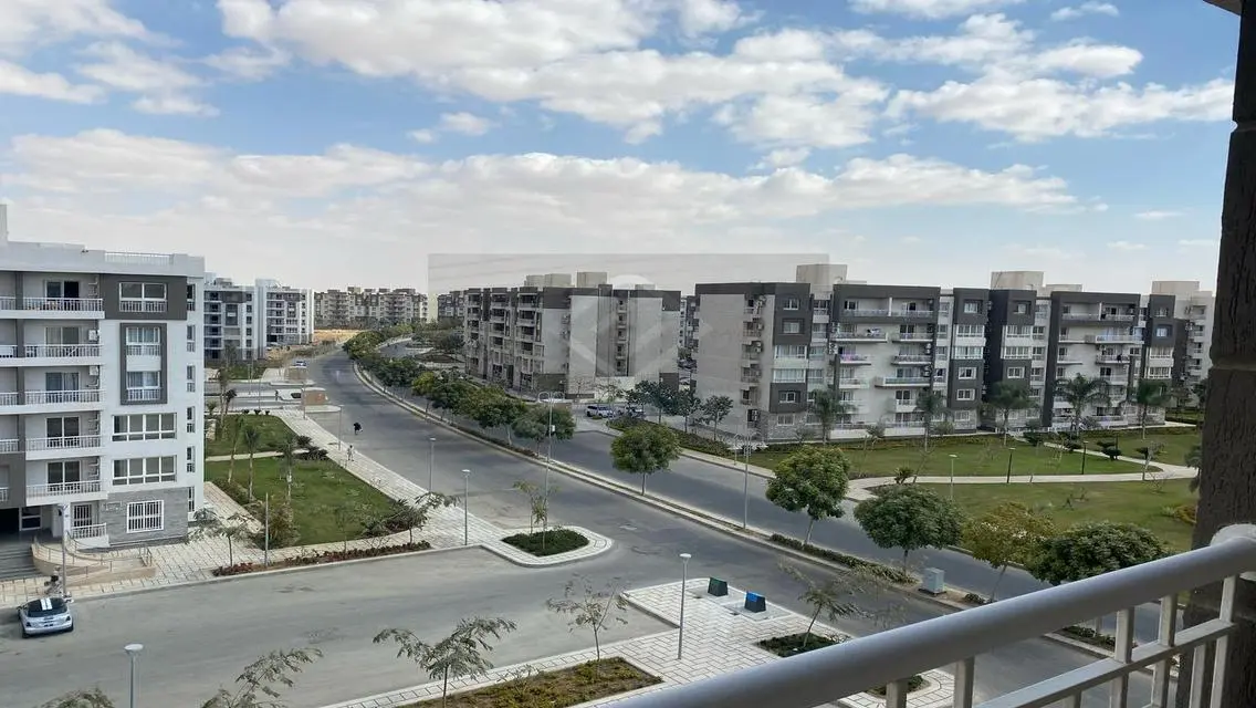 Luxurious Apartment in Madinaty - B12