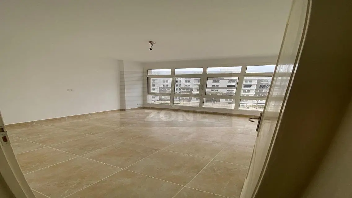 Luxurious Apartment in Madinaty - B12