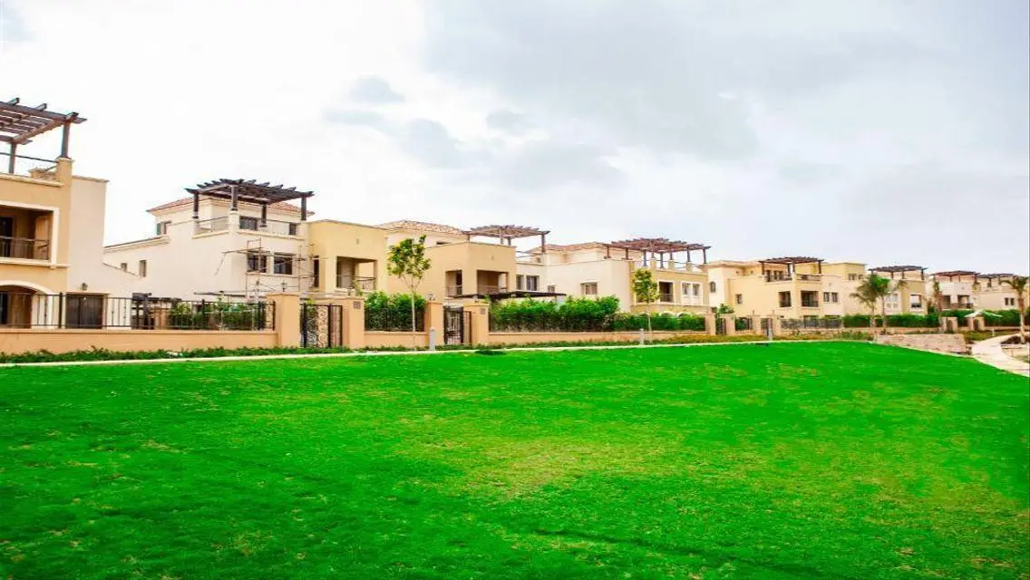 Luxurious Villa with Garden and Pool