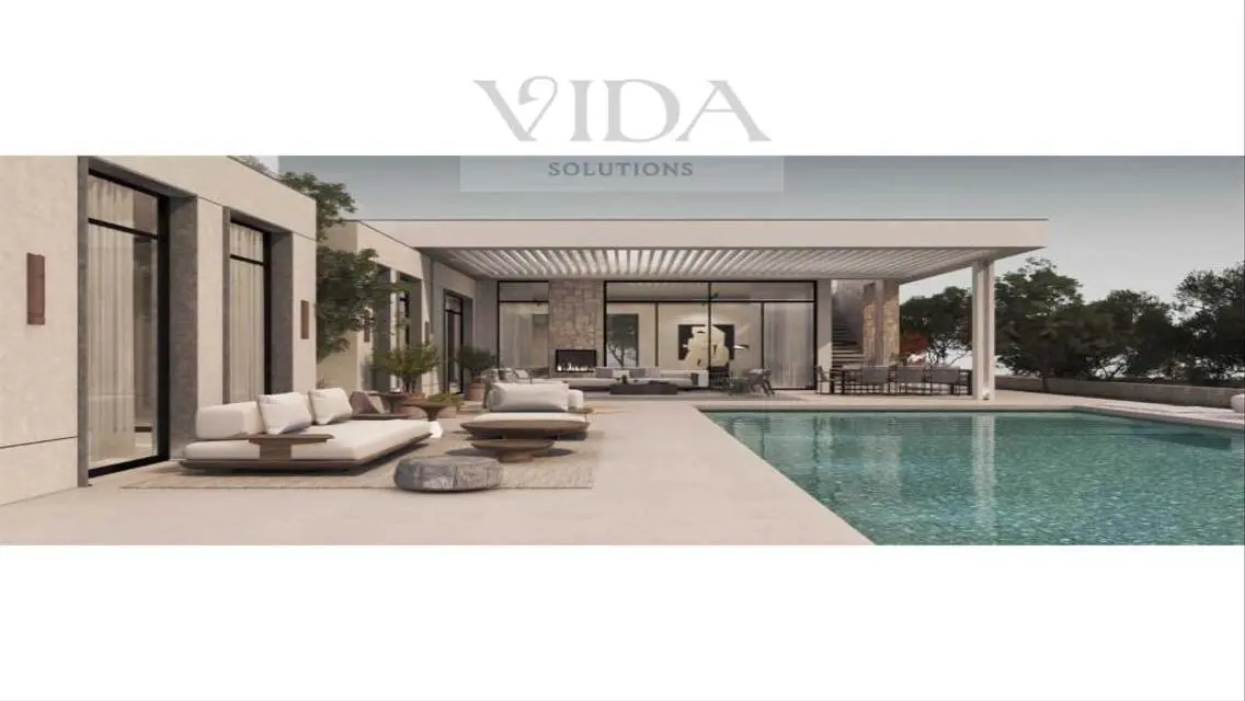 Luxury Villa with Private Garden and Pool