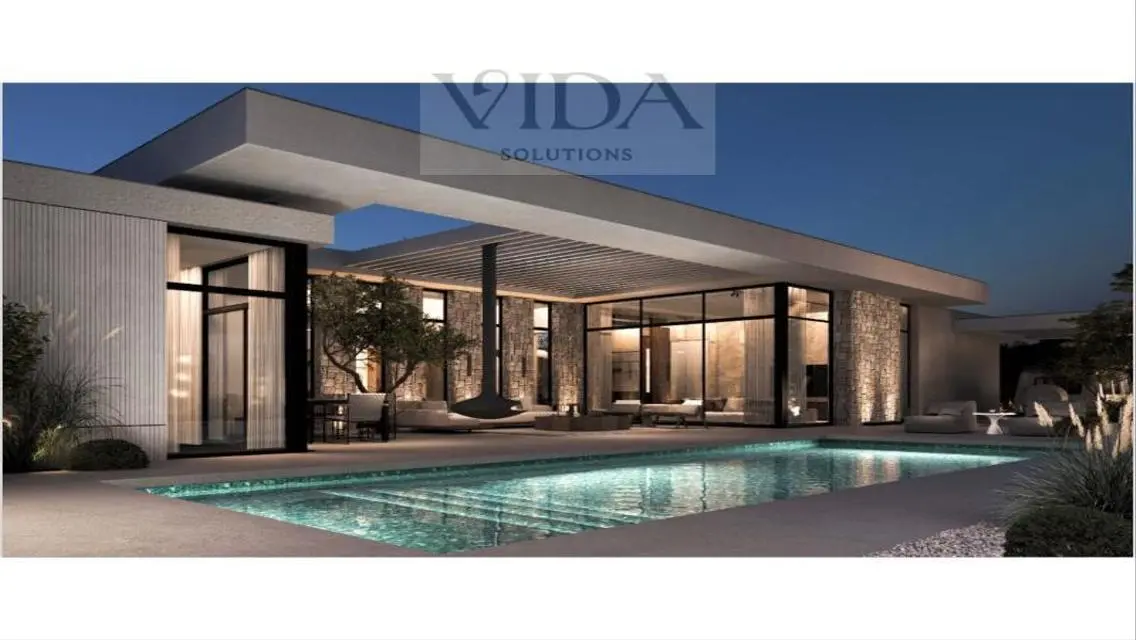 Luxury Villa with Private Garden and Pool
