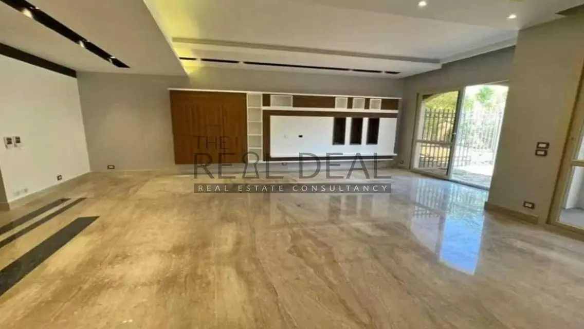 Luxury Apartment in Patio Oro with Private Garden and Amazing Amenities