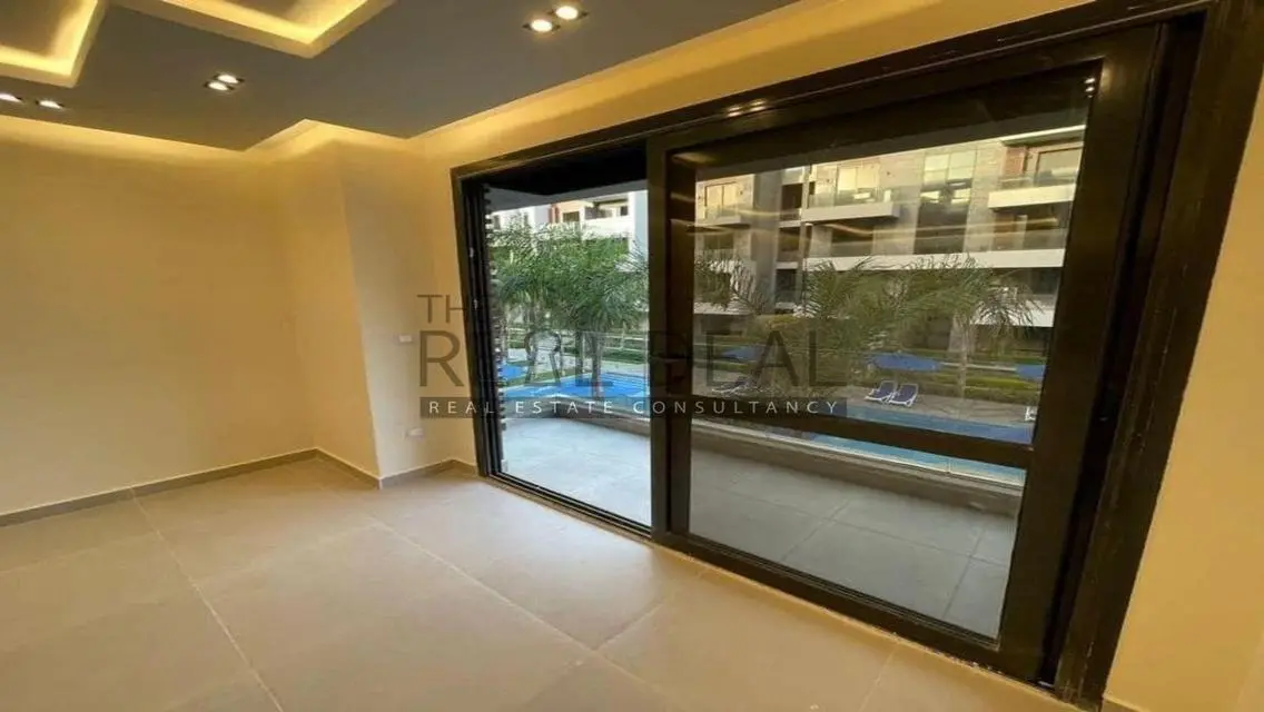 Luxury Apartment in Patio Oro with Private Garden and Amazing Amenities