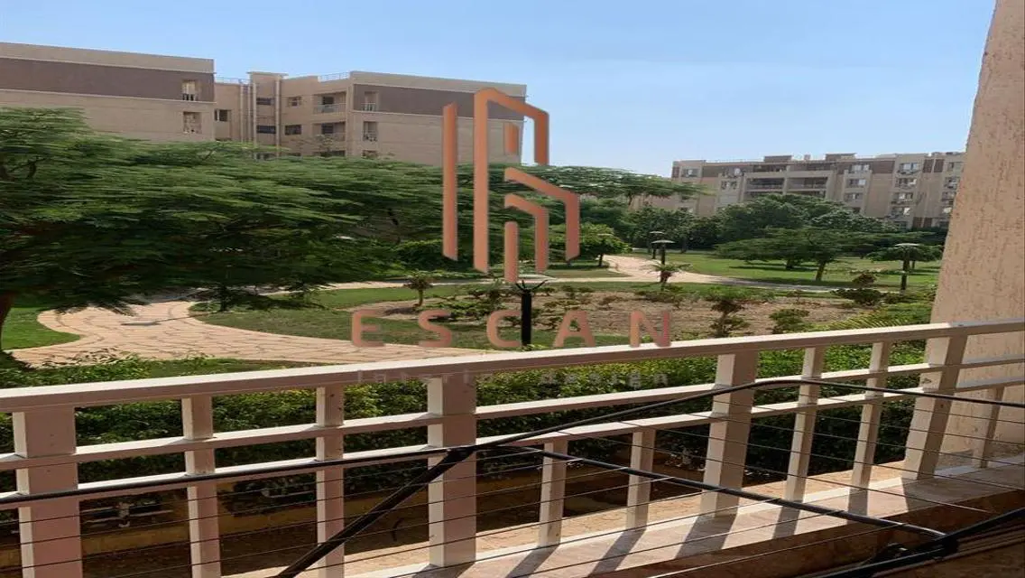 شقة فاخرة في منطقة متميزة بسعر جذاب