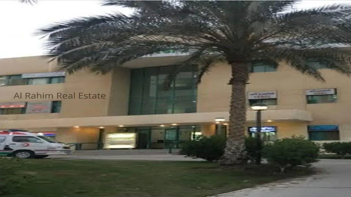 عقار فخم بمساحة واسعة بسعر مميز