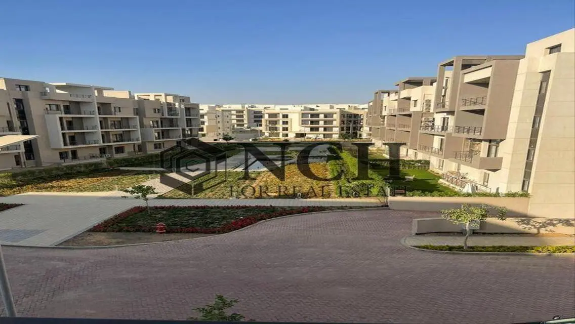 Luxury Apartment in Fifth Square