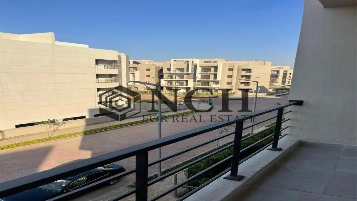 Luxury Apartment in Fifth Square