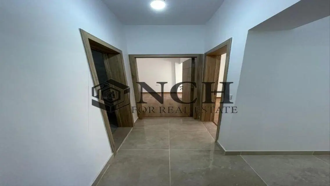 Luxury Apartment in Fifth Square