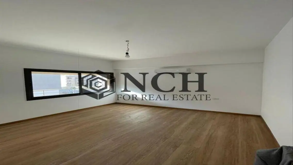 Luxury Apartment in Fifth Square