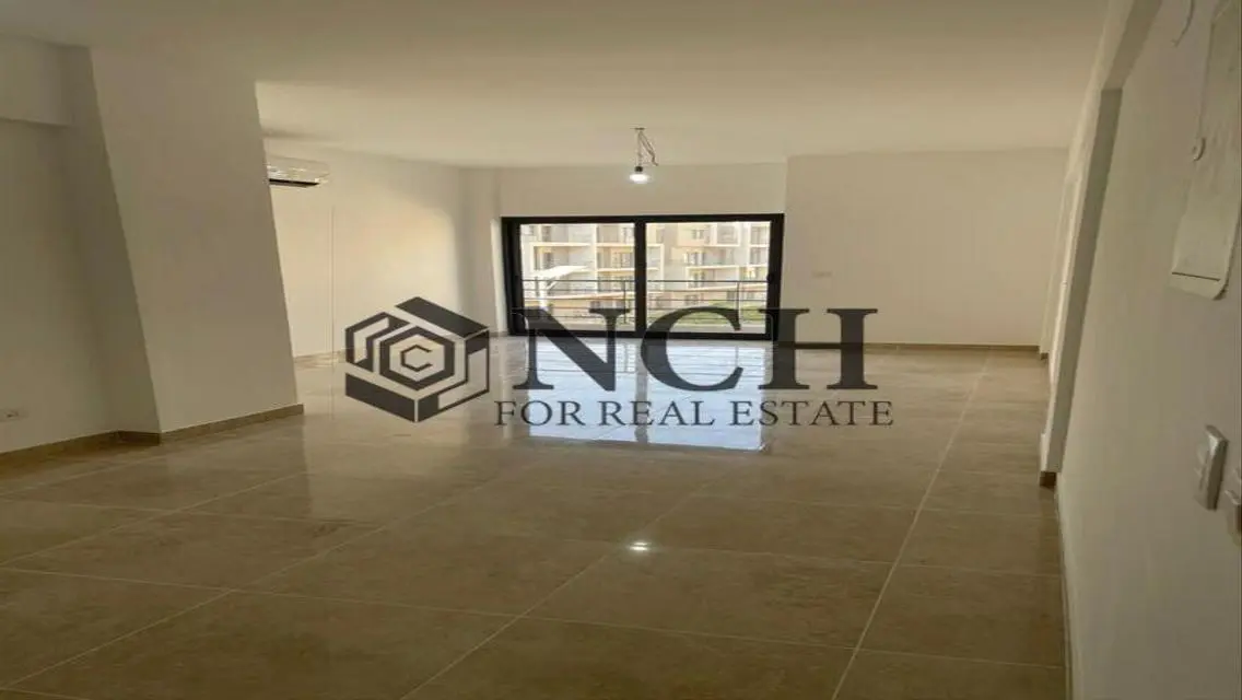 Luxury Apartment in Fifth Square