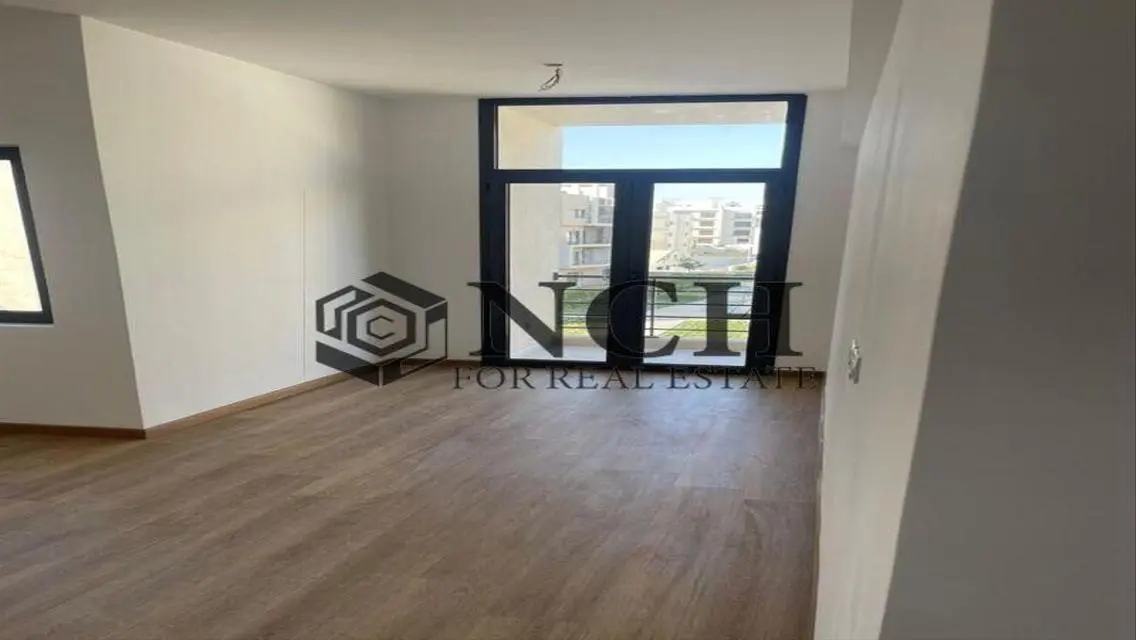 Luxury Apartment in Fifth Square