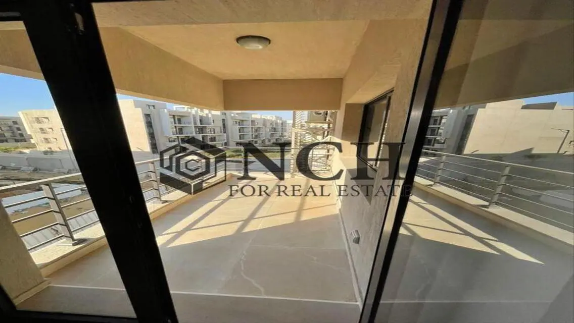 Luxury Apartment in Fifth Square
