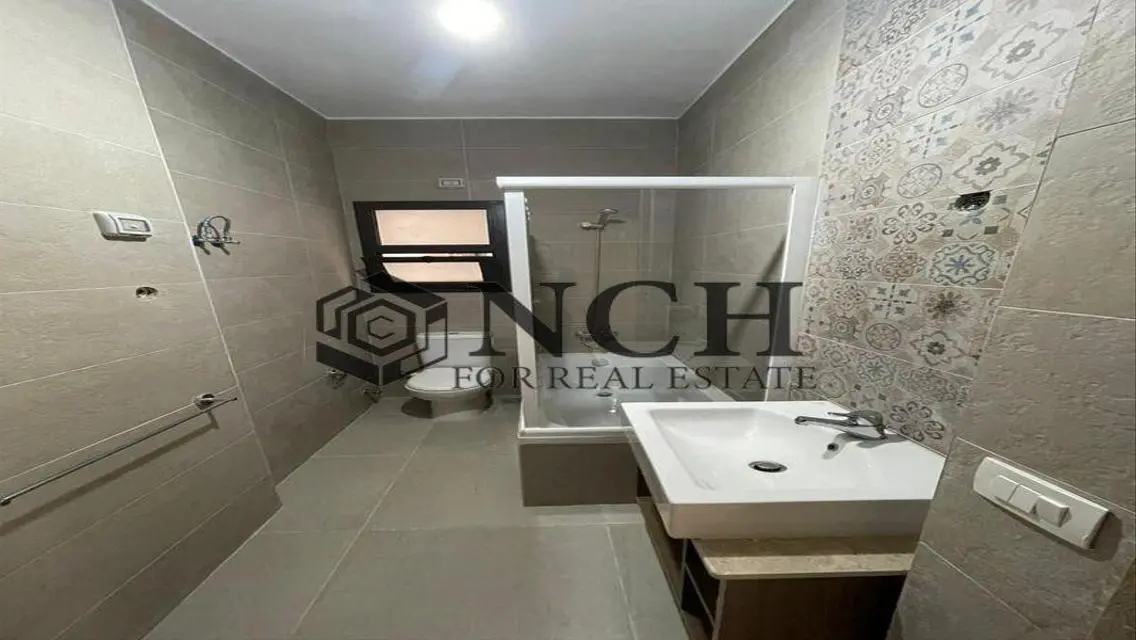 Luxury Apartment in Fifth Square
