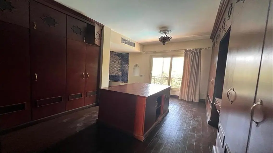 Luxury Apartment with Private Garden and Pool