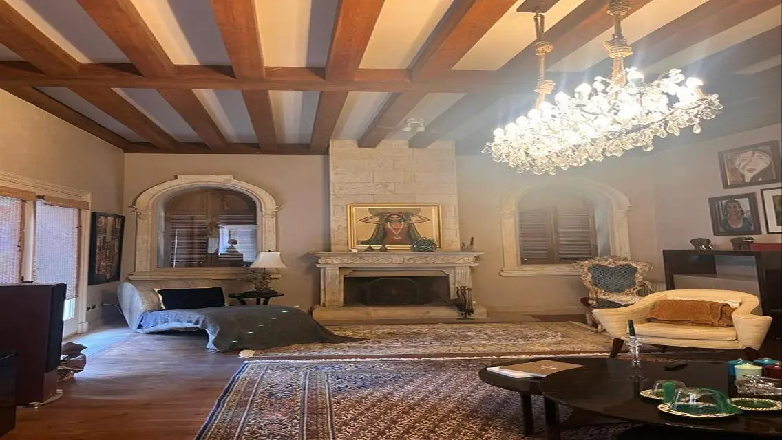 Stunning Villa with 1840 sqm Space, Private Garden and Pool