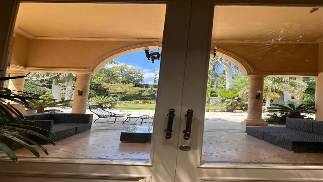Stunning Villa with 1840 sqm Space, Private Garden and Pool