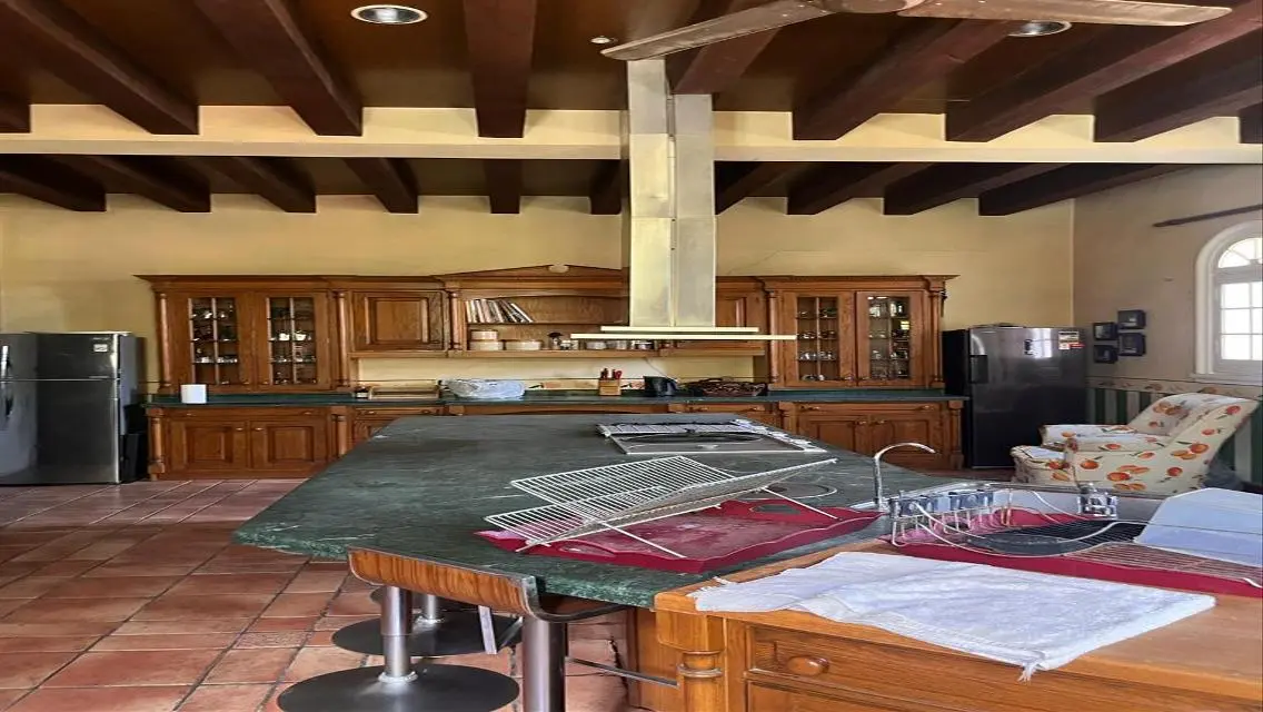 Stunning Villa with 1840 sqm Space, Private Garden and Pool