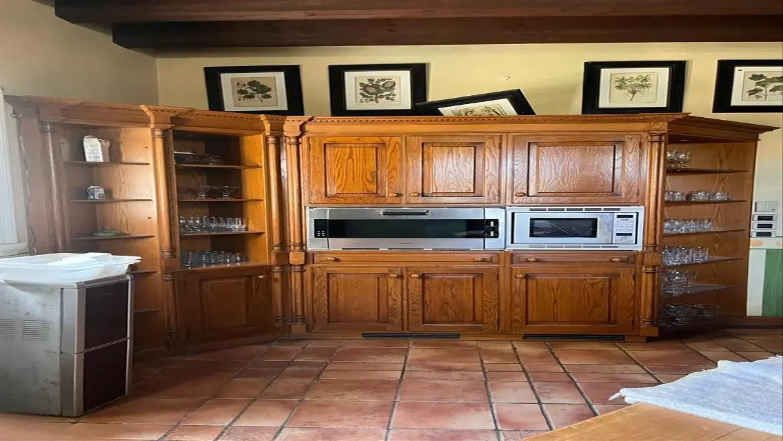 Stunning Villa with 1840 sqm Space, Private Garden and Pool