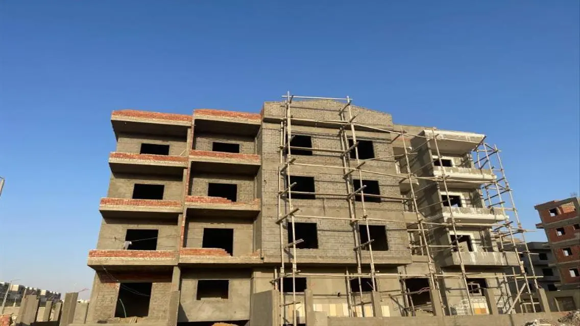 شقة مميزة للبيع مع حديقة خاصة