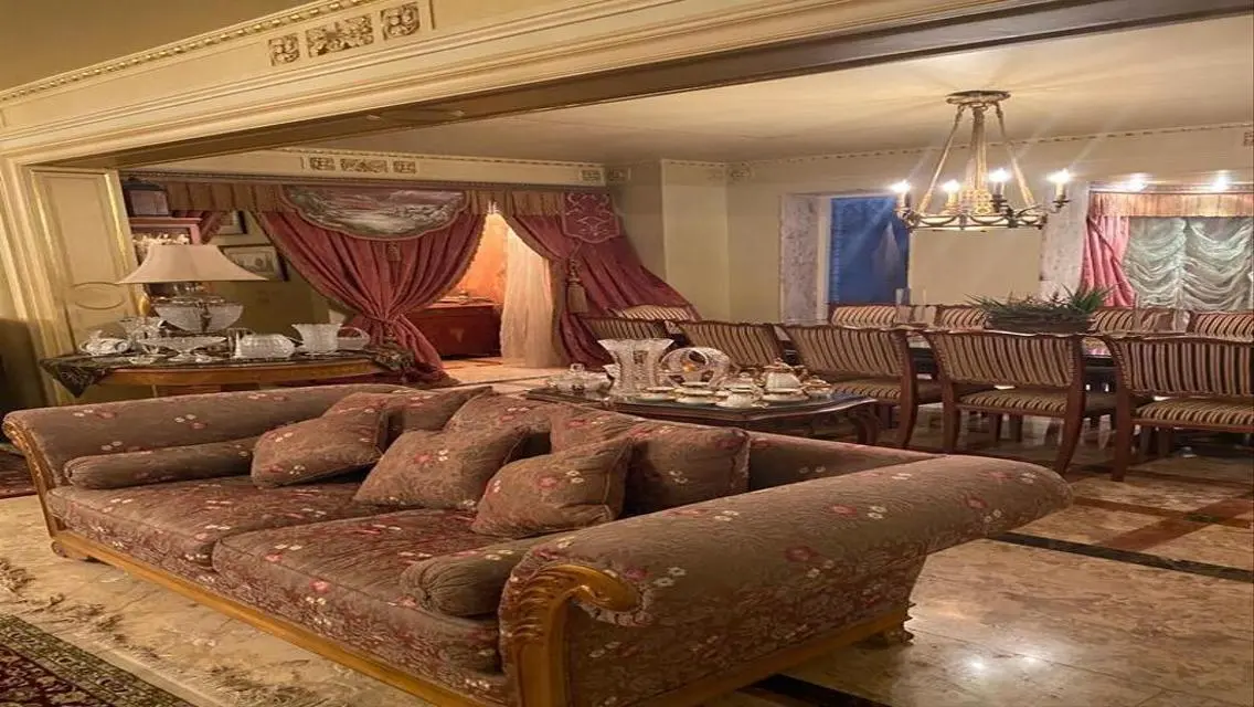 فيلا فاخرة للبيع بتصميم متميز بمساحة كبيرة