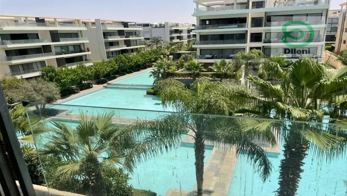 شقة فاخرة مطلة على البحيرات في Lake View Residence