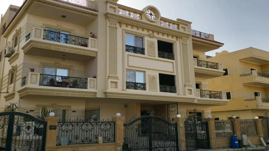 Luxury Apartment with Stunning Landmark View