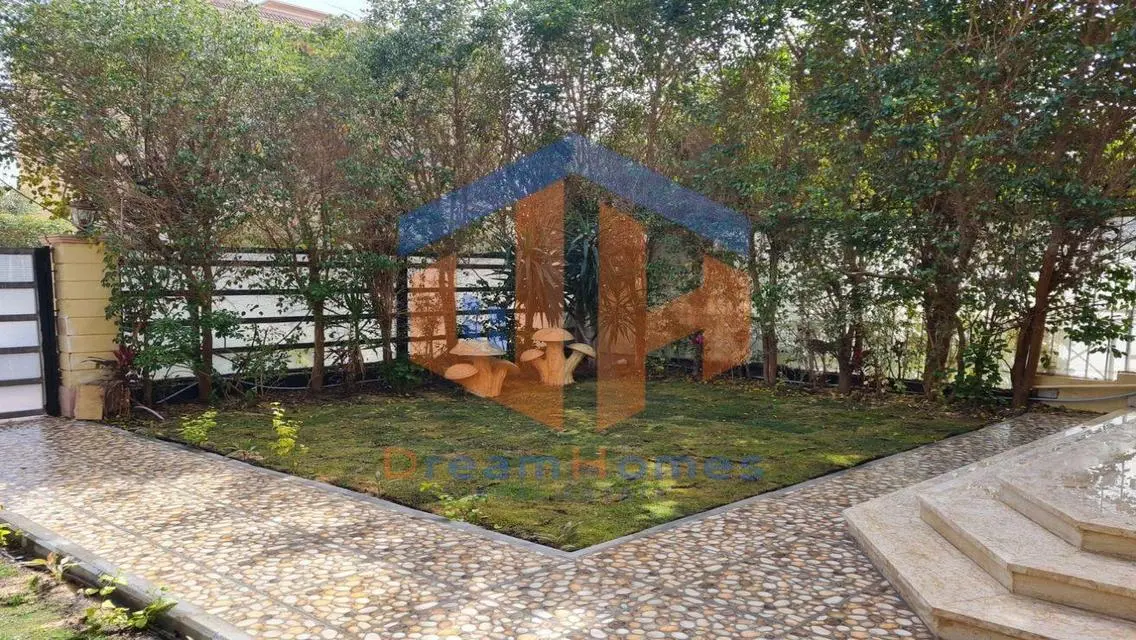 Luxury Apartment for Rent with Private Garden