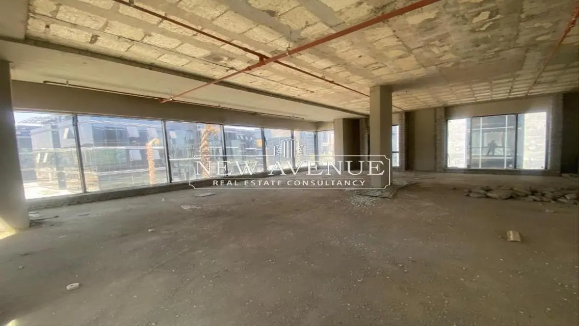 Stunning Apartment with Spacious Area