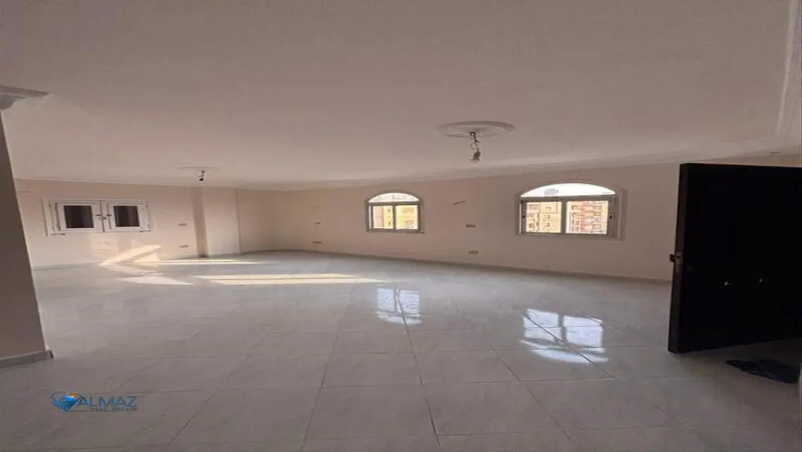 Beautiful Apartment for Rent with Balcony and Security Guard