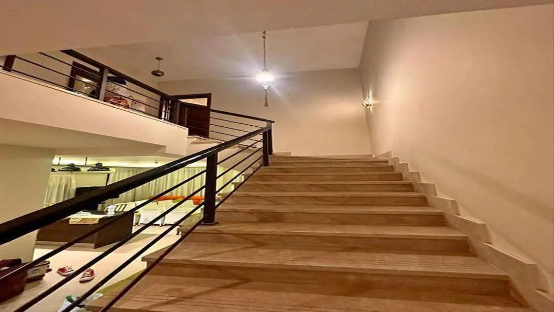 Luxury Apartment with Private Garden and Pool