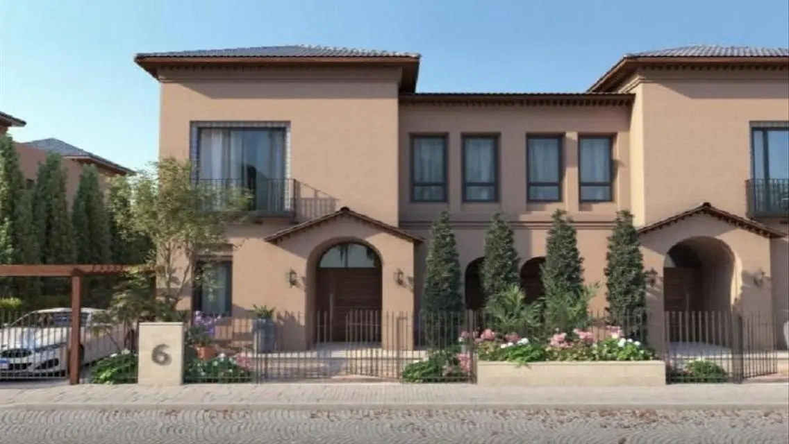 Luxurious Villa with Spacious Layout in Village West