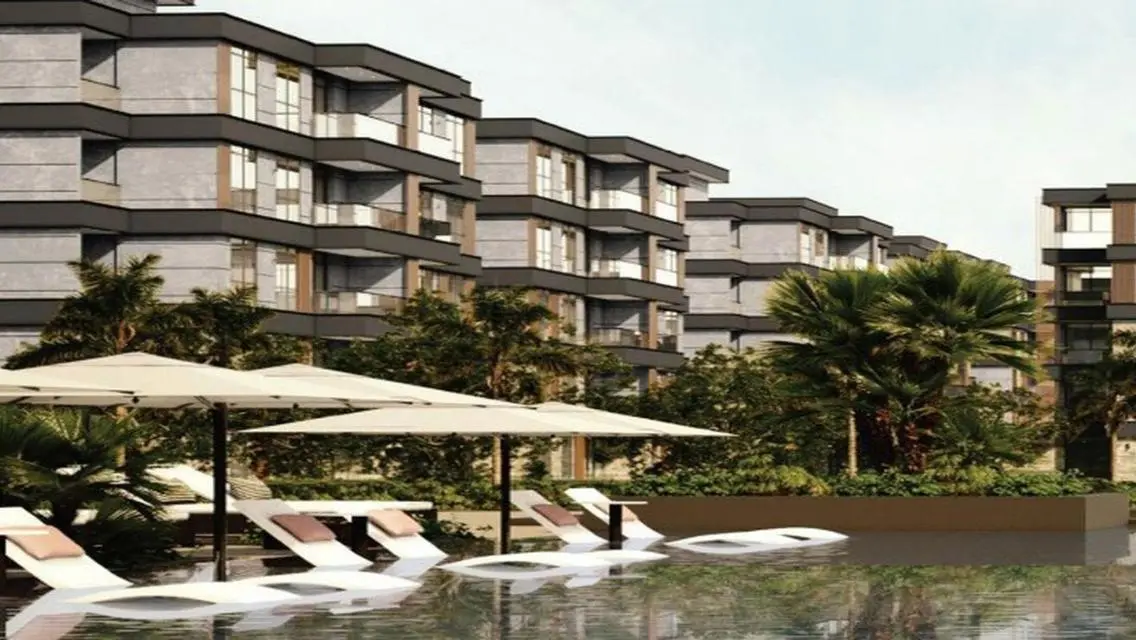 Luxury Apartment with Lake View