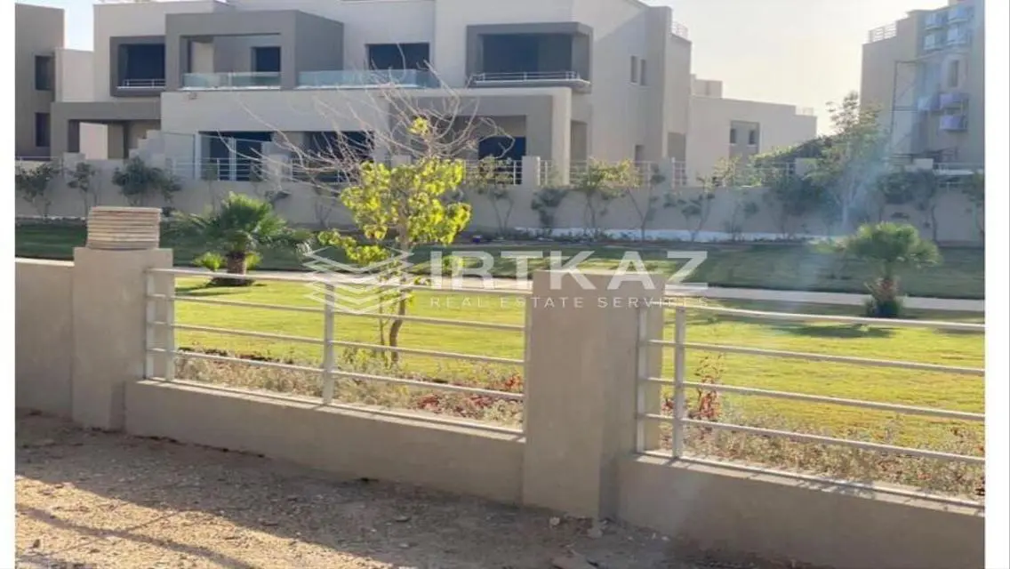 شقة فاخرة بمساحة 360 متر مربع