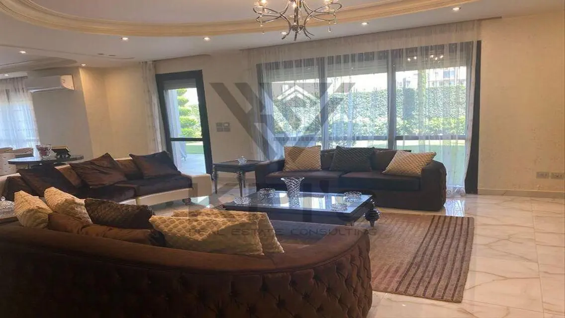 Luxury Apartment with Private Garden and Pool