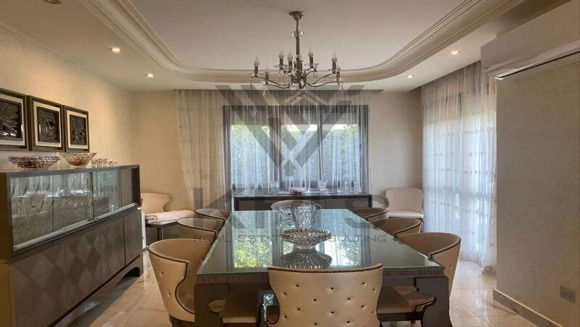 Luxury Apartment with Private Garden and Pool