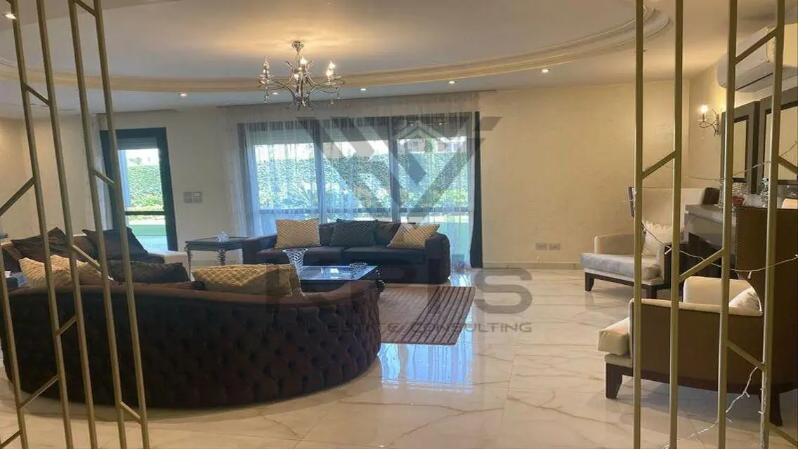 Luxury Apartment with Private Garden and Pool