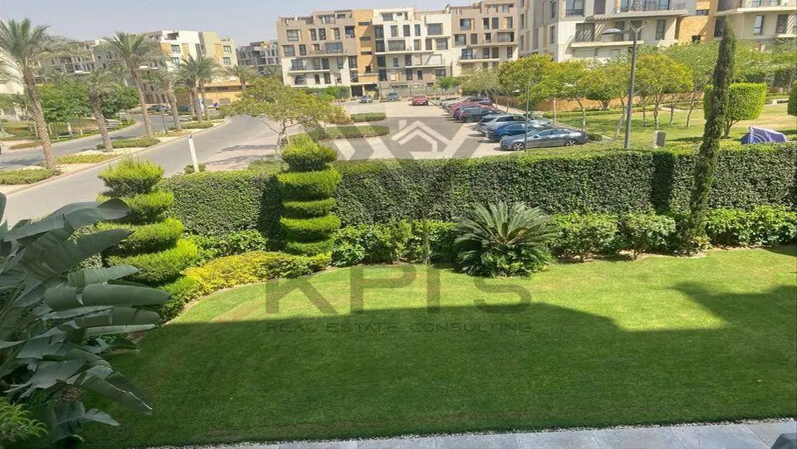 Luxury Apartment with Private Garden and Pool