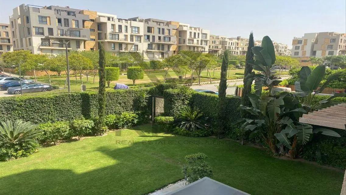Luxury Apartment with Private Garden and Pool