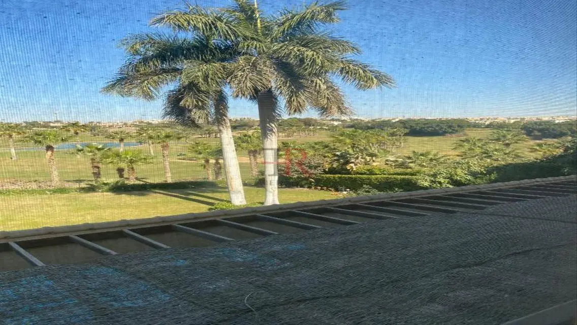 شقة فاخرة بمساحة واسعة مع مميزات استثنائية