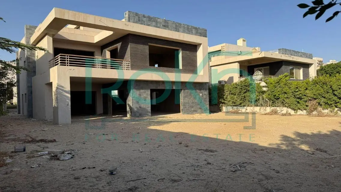 Luxury Villa for Sale with 870 sqm at QNB Lakes