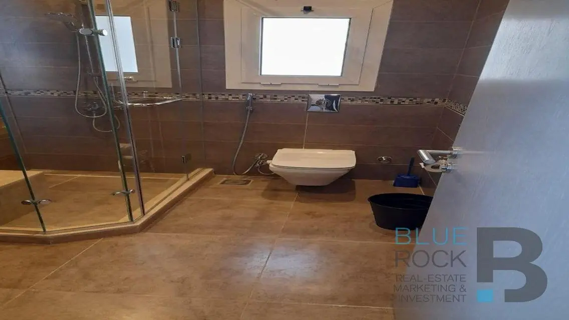 Luxury Apartment with Private Garden and Shared Pool