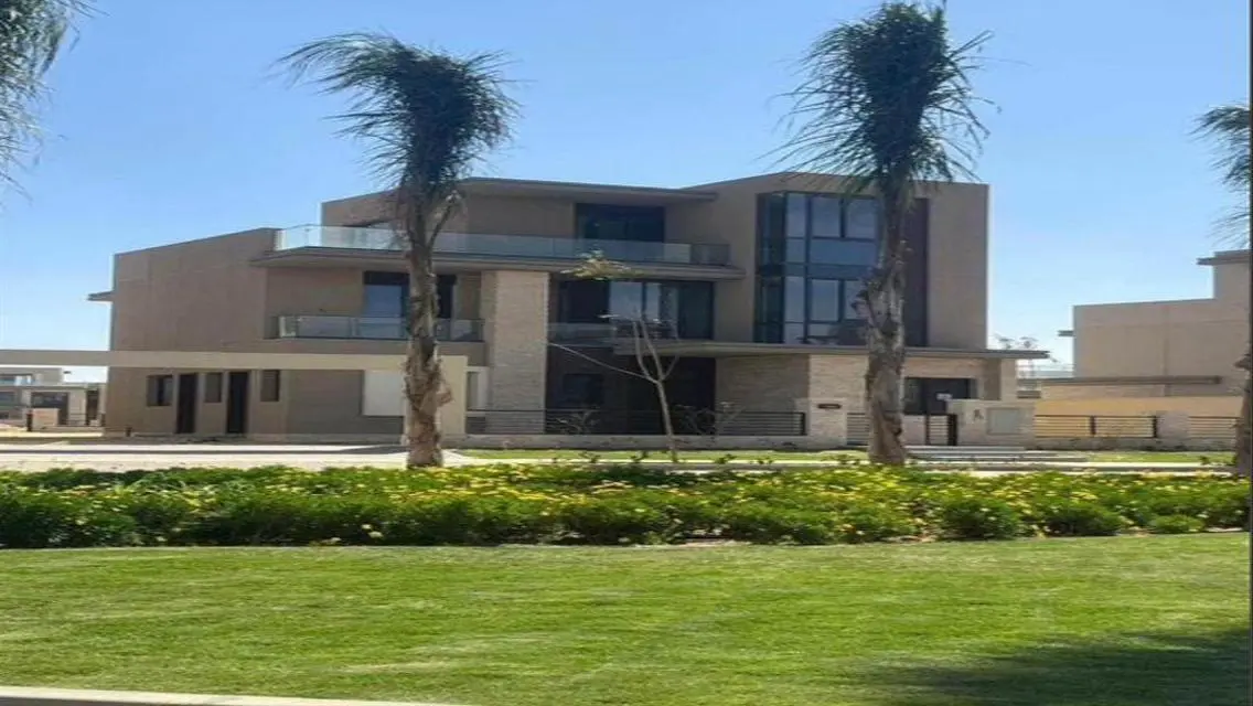 Luxury Villa with Private Garden and Pool